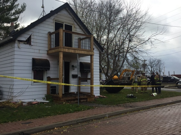 Working smoke alarm helps resident escape Amherstburg house fire - CTV News