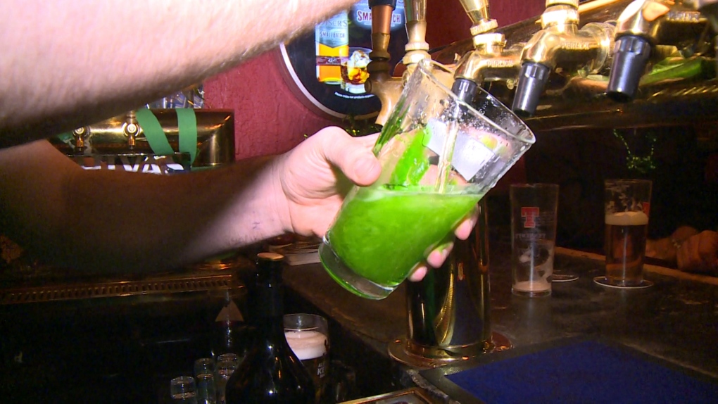 Green beer is flowing at O’Maggio’s Kildare House in Windsor, Ont., on March 17, 2018. (Stefanie Masotti / CTV Windsor)