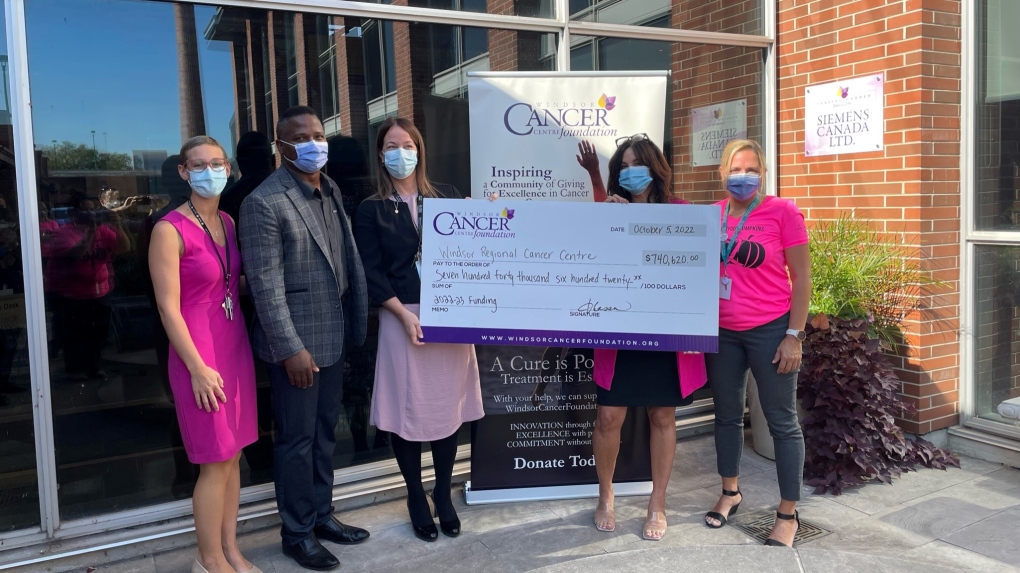 The Windsor Cancer Centre Foundation presents the Windsor Regional Cancer Program with a $740,620 cheque. (Courtesy: Windsor Cancer Centre Foundation)