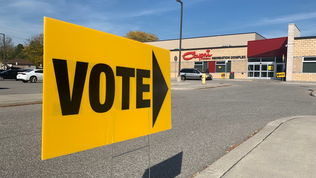 Advance voting begins in at the Caption Pizzeria Recreation Complex in South Windsor, Ont. on Wednesday, Oct. 5, 2022. (Rich Garton/CTV News Windsor)