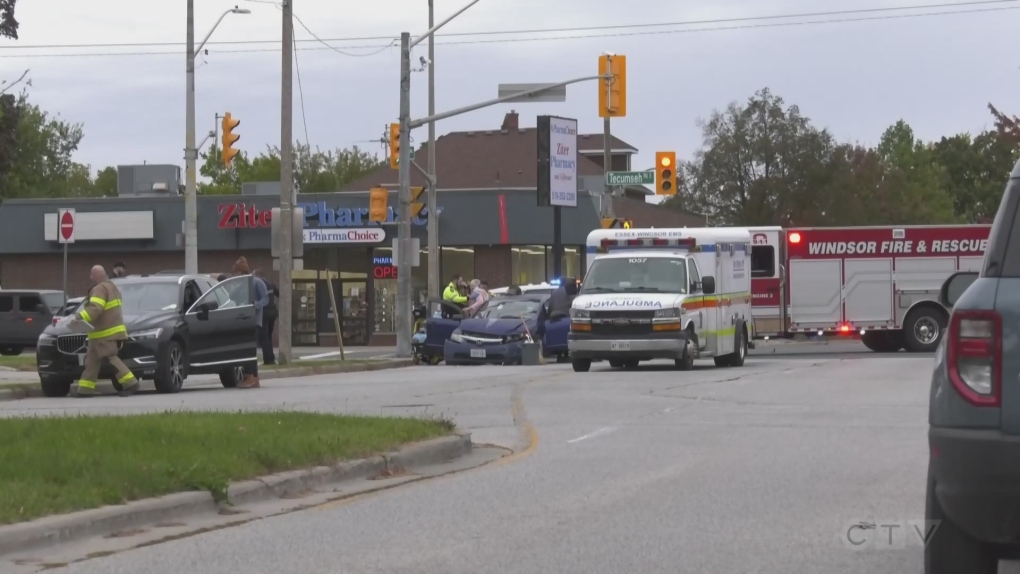 Crash at Tecumseh Rd and Hall Ave