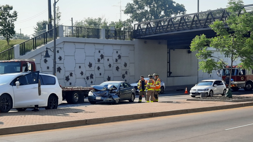 Crash on Hoawrd Avenue at Memorial Drive in Windsor, Ont., on Friday, June 9, 2023. (Source: Michael Rainone)